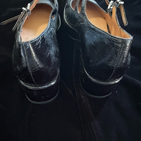 Jonak Paris MARY JANE WITH DOUBLE STRAPS
in Black Pleated Patent Leather Size 40 - Picture 10 of 14